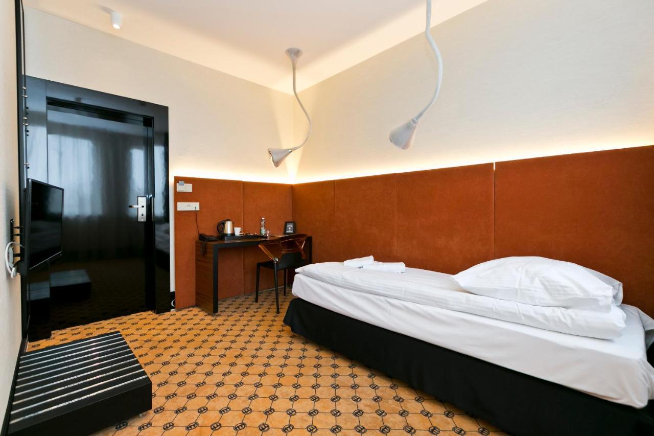 Hotel Martina Żnin Eksteriør bilde