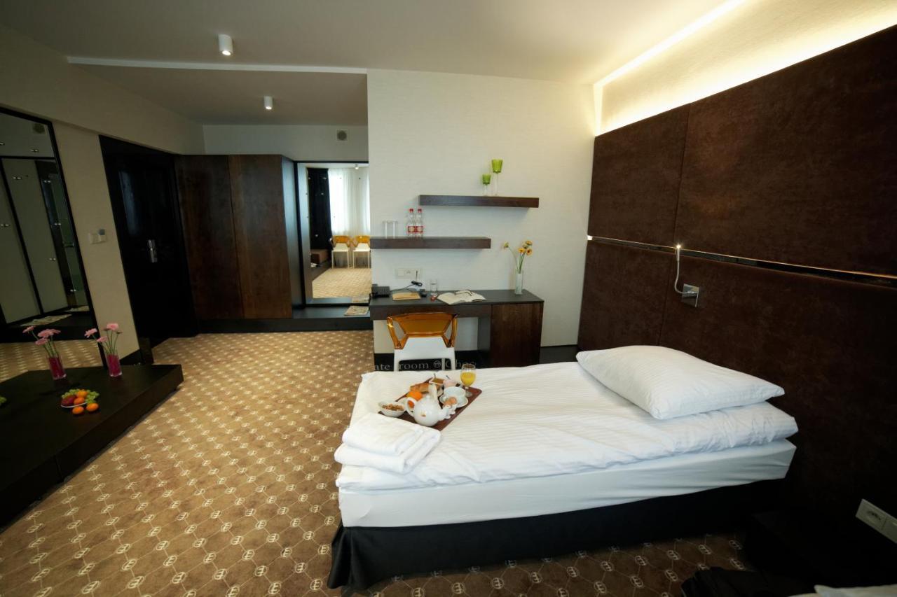 Hotel Martina Żnin Eksteriør bilde